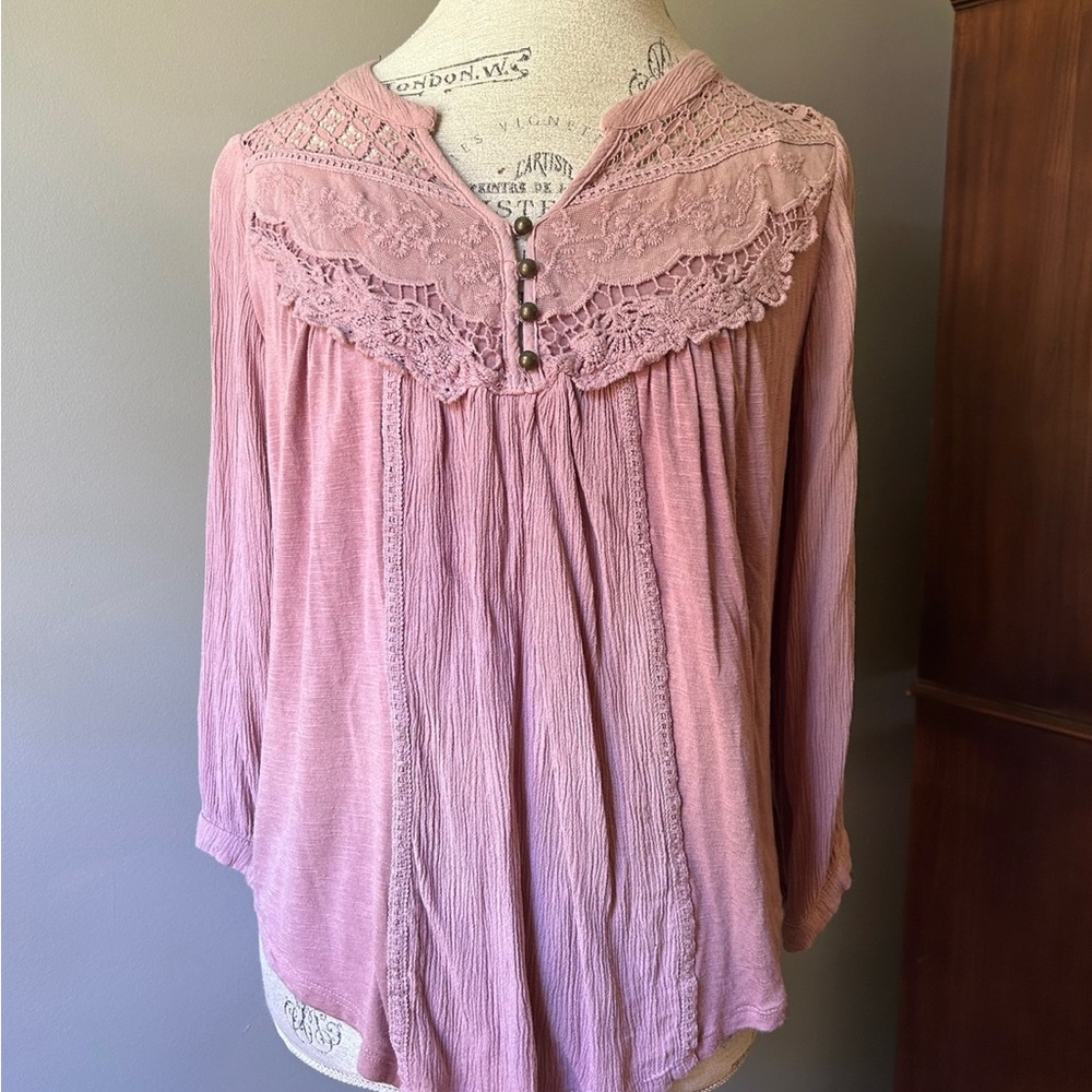 Women’s size small Knox Rose mauve blouse. Worn a few times